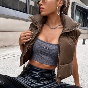 Puffer vest  - Chocolate brown puffer vest form shein in size xs used only once bought for 250kr 