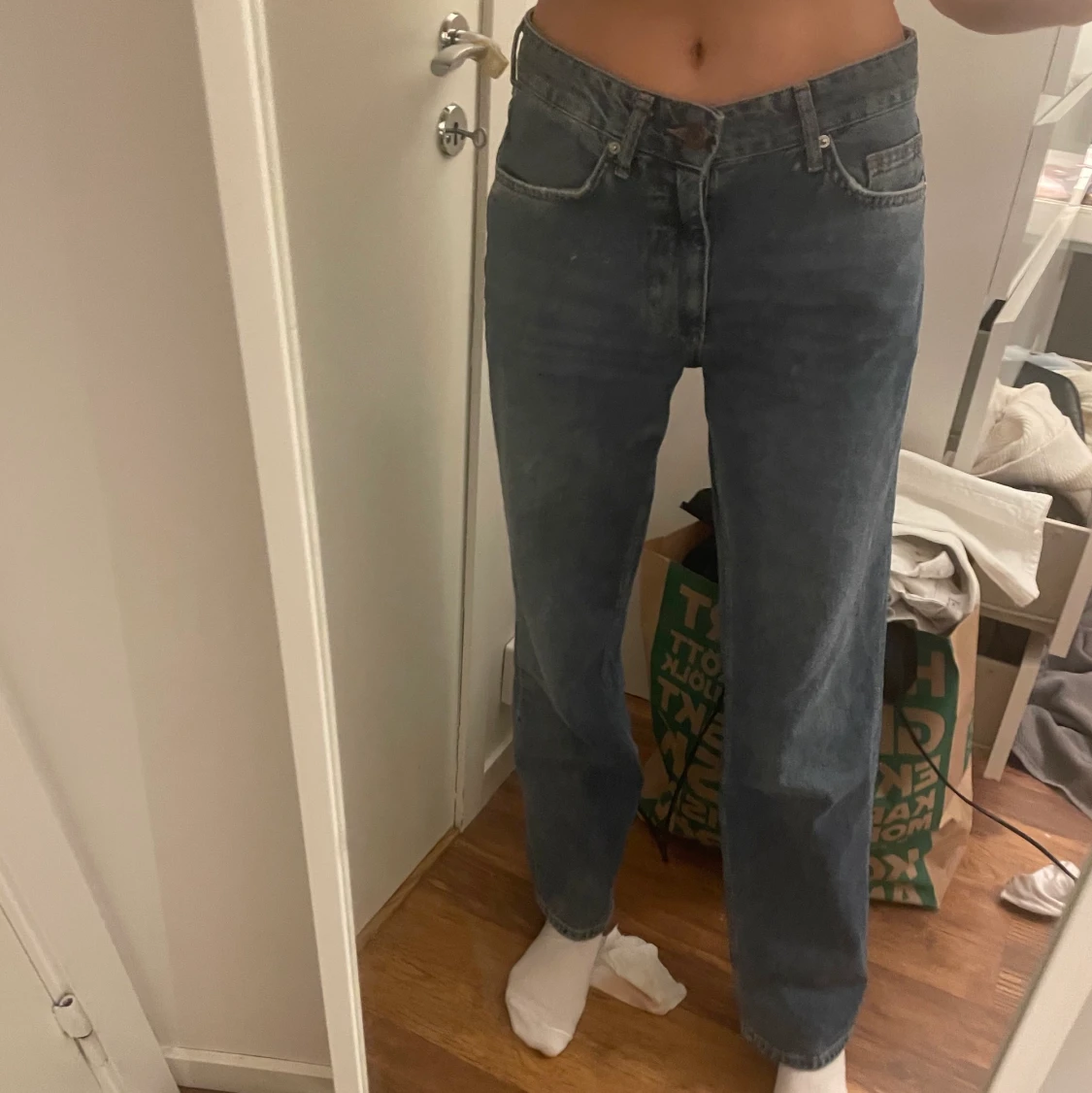 Låga jeans