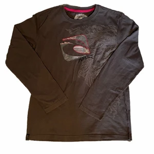 Ripcurl Longsleeve - Fett snygg grå långärmad tröja från ripcurl, men dunder tryck 👍