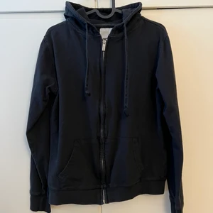 Svart Kofta - Svart kofta, finns att välja mellan M/L