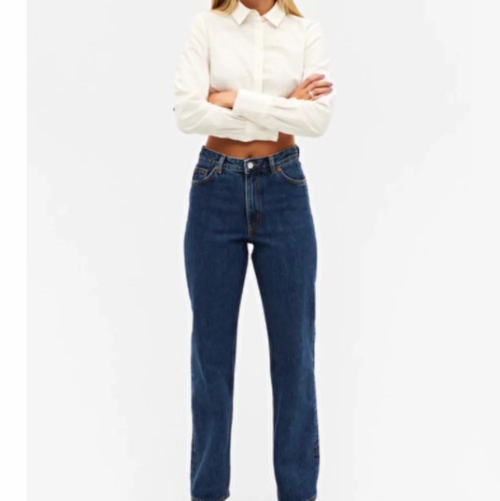 Säljer mina skit snygga jeans ifrån monkie. Nästan som helt nya👍🏼❤️🤝❤️‍🔥 . Jeans & Byxor.