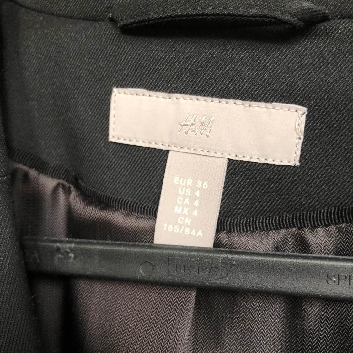 Svart fodrad kavaj från hm - 91