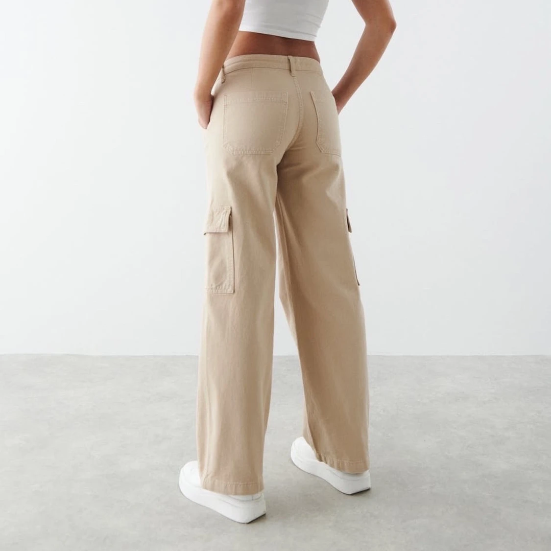 lågmidjade cargobyxor - 90