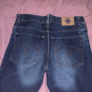 Typ lågmidjade - Blåa jeans 