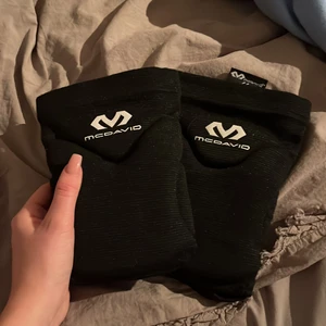 Knäskydd - Hade dom 5 gånger typ när jag testade på volleyboll 