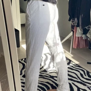 Linnebyxor  - Säljer nu mina älskade linnebyxor då ja inte längre kan ha dom, storlek S 💗 köpare står för frakt 