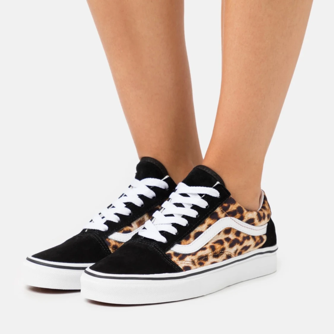 Leopard vans  - 90