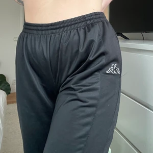 Kappa trackpants / träningsbyxor  - Trackpants från kappa. Köpta på humana och sparsamt använda 
