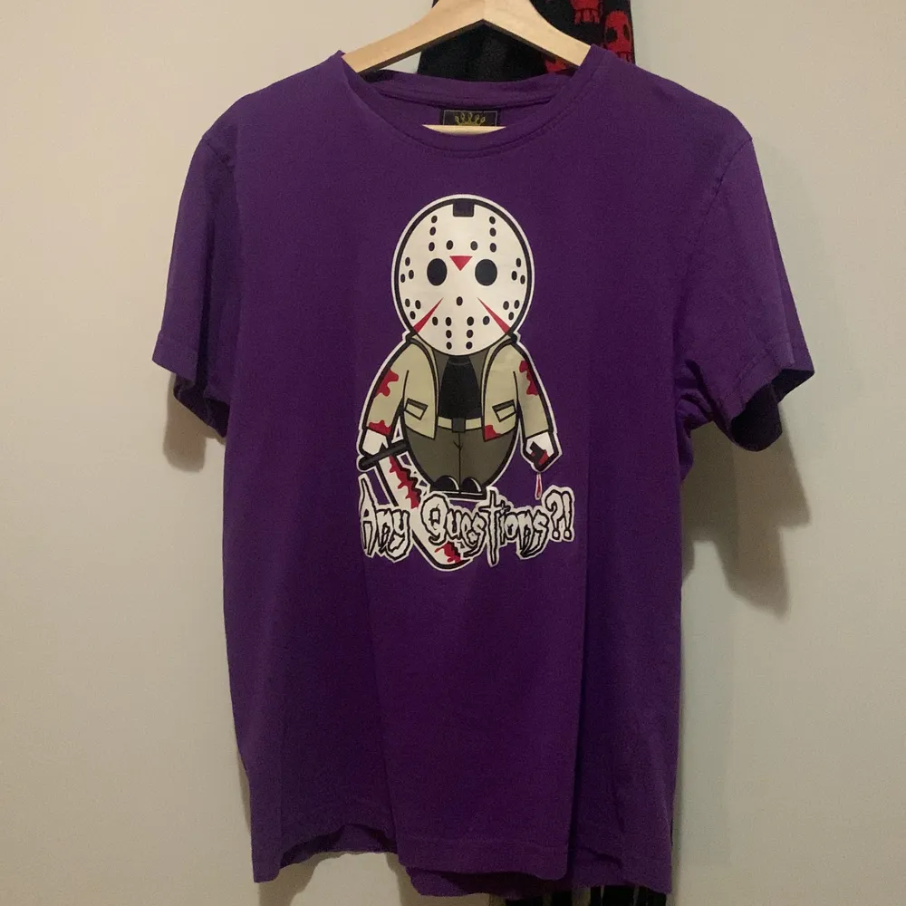 purple any questions tshirt with killer in super good condition. T-shirts.