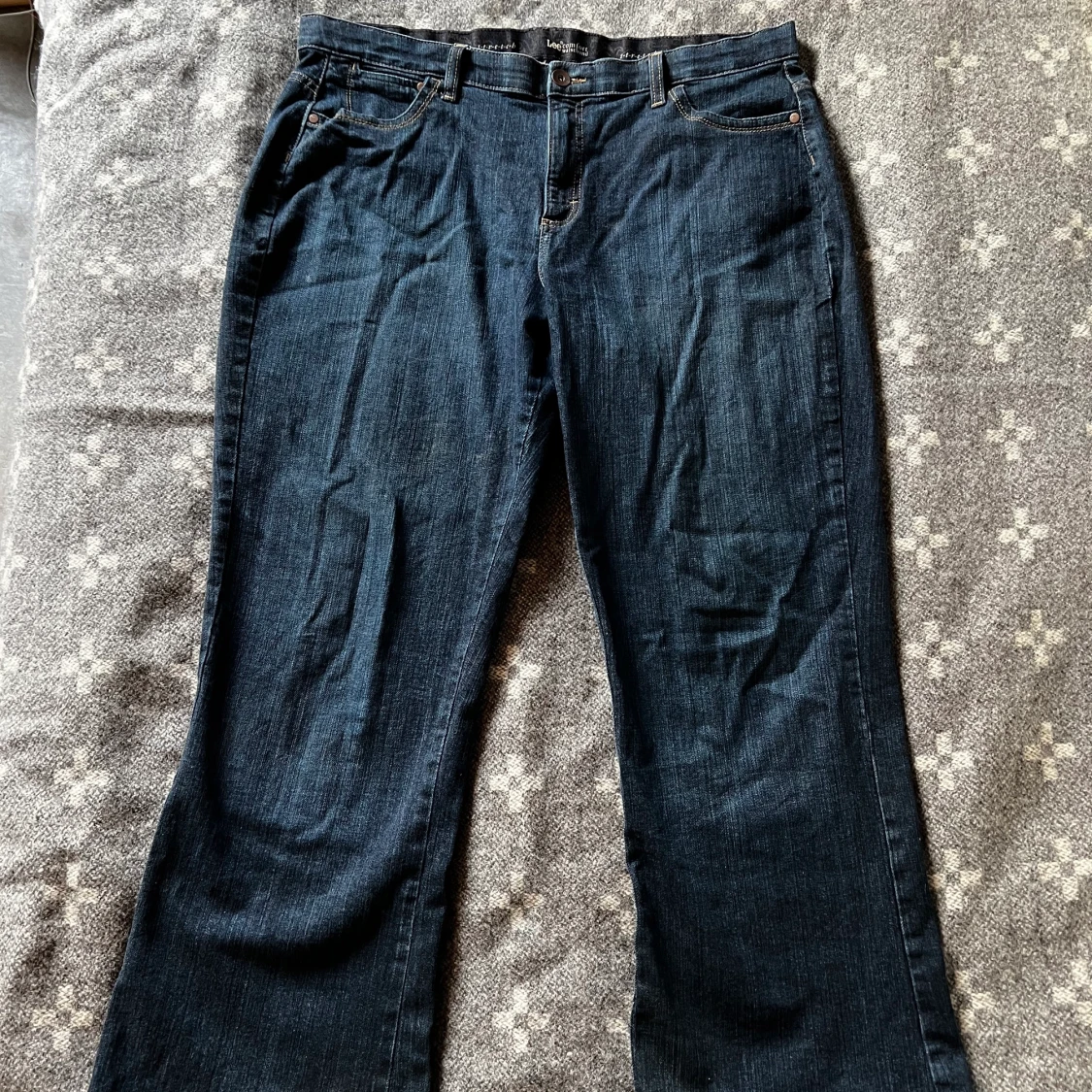 Snygga Lee jeans köpte på Beyond Retro