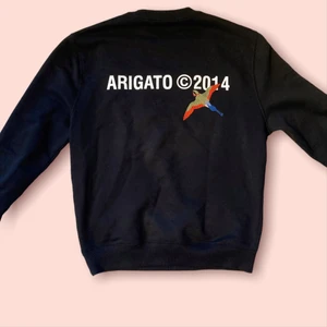 AXEL ARIGATO Monogram Tori Bird Sweat - Nypris: 1 400 kr. Använd ett fåtal gånger, skick: 9/10