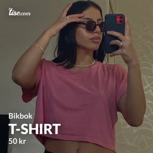 T-shirt  - T-shirt från bikbok. Knappt använd. Storlek L men passar även mig som har storlek XS 