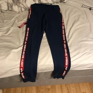 Alpha industries byxor - Alpha industries använd typ 4 gånger. 