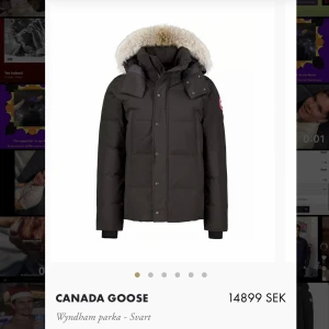 Canada goose wyndham - Vill kolla intresset, öppen för byten mot andra jackor i storlek M NYPRIS 15 000