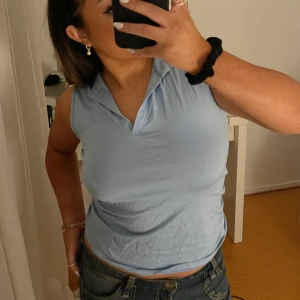 Ljusblå topp med krage - Söt topp från casall! Fortfarande i bra skick🫶🏼