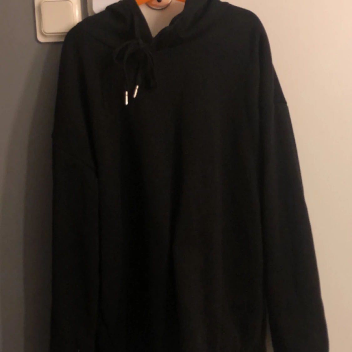 Hoodie me tryck - 91