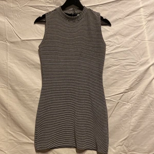 Randig tubklänning - Superfin tubklänning köpt tidigt 2000-tal! 