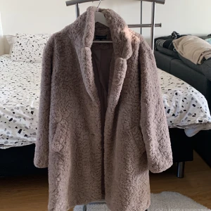 Vinter Jacka - vinterjacka från Kappahl, köpte den för 500 men säljer den för 500 + frakt, 