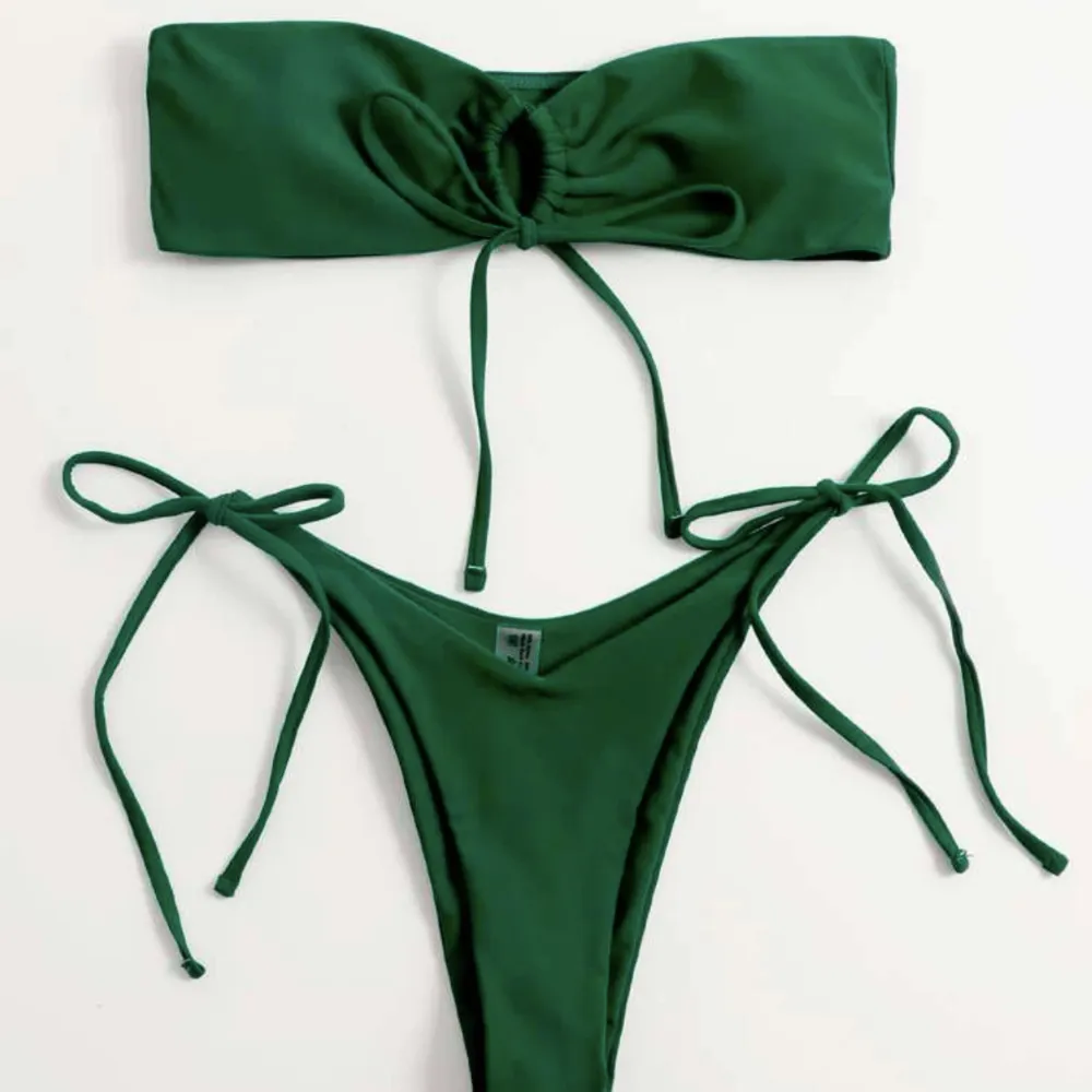 Grön bikini storlek S från shein. 99kr + frakt. Övrigt.
