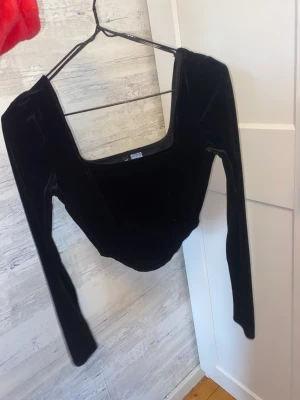 Fest topp - Knappt använd 