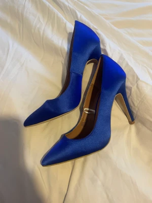 Klackskor - Oanvända strl 36 