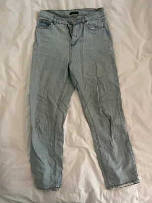 Jeans - Jeans från Nelly, högmidjade