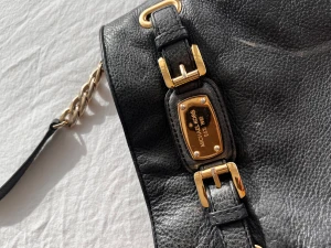 Michael Kors crossbag  - Fin väska inköpt i Las Vegas. Mycket fint skick, knappt använd. Funkar till fina tillfällen och till vardags 