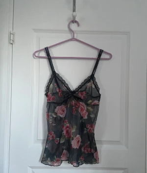 linne i mesh - jättesöt linne i bra skick