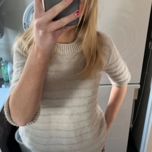 Trekvartsärmad tröja - Jättefin trekvartärmad tröja från cos!💕 superfin till våren