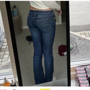 Lågmidjade jeans - Säljer dessa as snygga jeans som jag köpte på Plick men som tyvärr inte passade mig!!