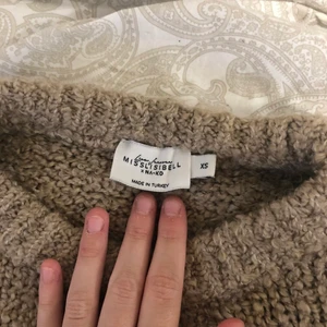 Stickad tröja  - Stickad tröja från nakd🚀