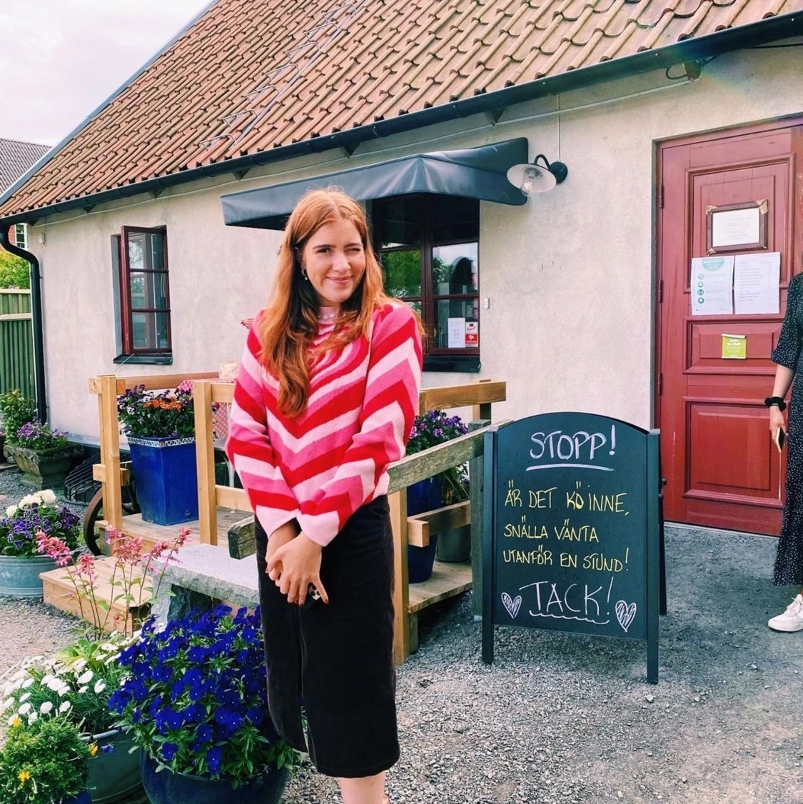 Rosa & röd stickad tröja - 90