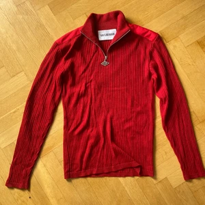 Han Kjobenhavn Zip-Up Sweater with logo detail - Worn 3 times, great quality and very warm. Supposed to sit a bit tighter.