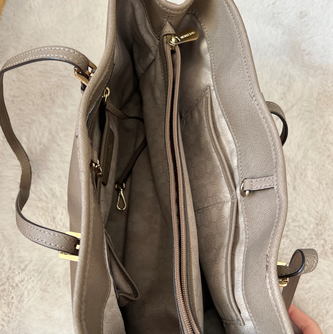 Michael Kors väska - 90