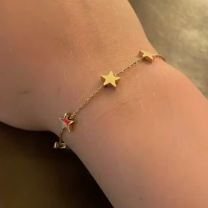 Edblad armband  - Köpte detta armband för 400kr för ungefär en vecka sen och har använt två gånger men säljer då jag känner att det inte riktigt är min stil. Vill sälja snabbt. 