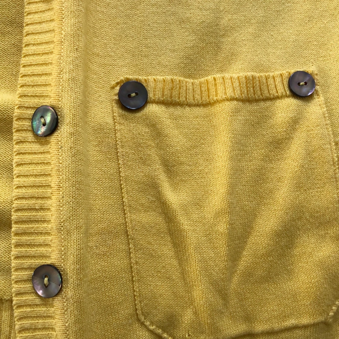 Gul tröja  - 91