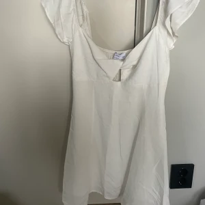 Klänning - Supersöt klänning från bershka🤍 