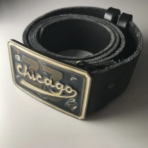 Vintage belt - Köptes hos en läderhandlare i frankrike Längd 110cm     Bredd 4cm Pris går att diskutera