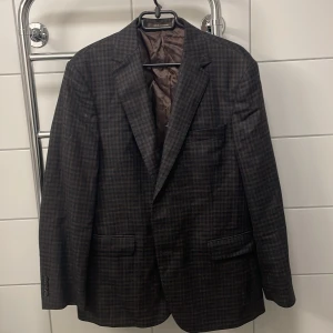 Oscar jacobson kavaj - Äkta oscar jacobson kavaj Nypris ca 5k Retro