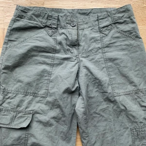 Cargopants  - Skit coola cargopants! Super bra skick och jätte sköna! Säljer för att de är för korta på mig som nästan är 170❤️