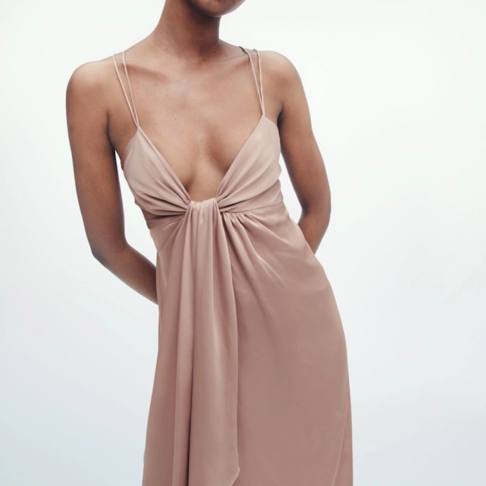 Zara klänning - Zara | Plick Second Hand