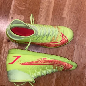 Nike - Helt nya inneskor