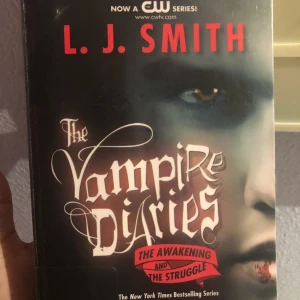  The vampire diaries book  -  säljer vampire diaries bok hämta i Malmö skriv om ni har frågor att ställa