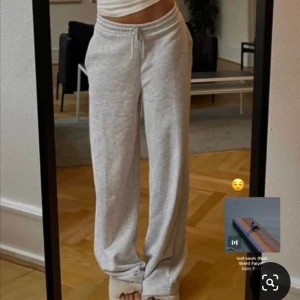 Zara mjukis - Mjukisbyxor från zara ❤️många som vill köpa så lägg gärna bud eller köp direkt för 250❤️FINNS FORTFARANDE KVAR