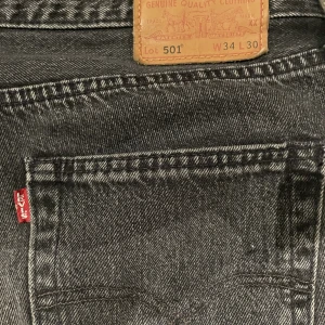 Levis 501 - Sköna jeans ifrån Levis  Strl: 34/30