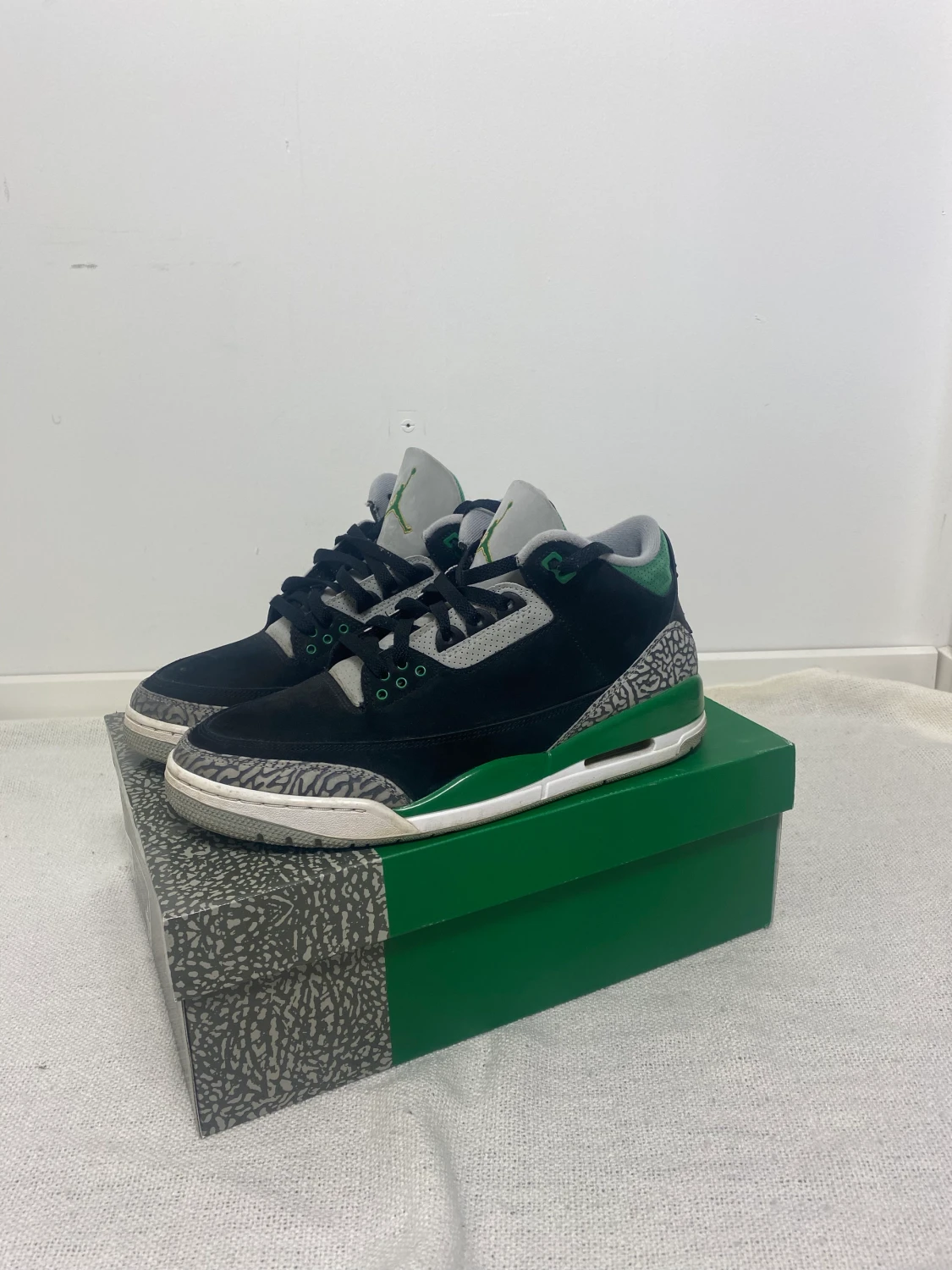 Jordan 3 pine green