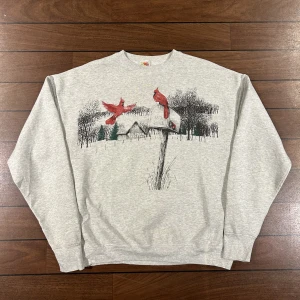 Vintage Fruit Of The Loom - Snygg vintage fullprint sweatshirt i storlek XL sitter mer som en L! Bara att skriva om du undrar över något🙏