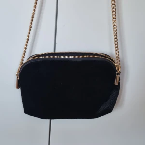 Axelväska, liten - Mycket fint skick