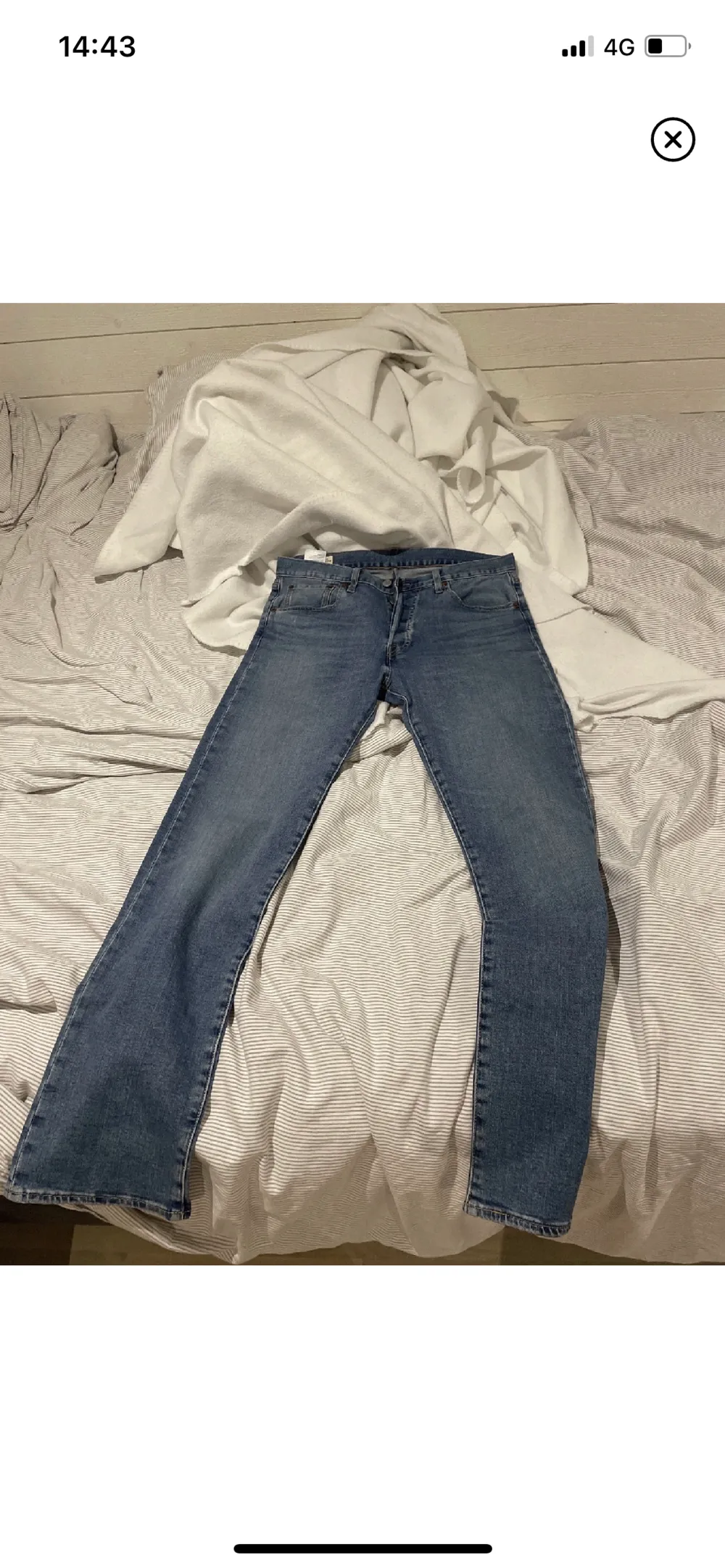 Blå jeans . Jeans & Byxor.