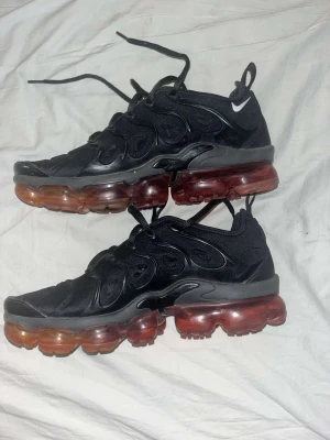 Nike vapormax - Storlek 42. Användt skick men ändå bra. 